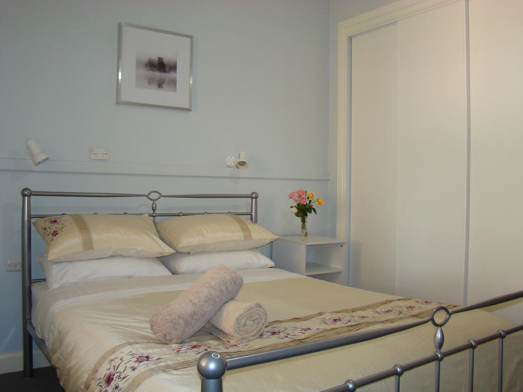 Busselton Guest House ภายนอก รูปภาพ
