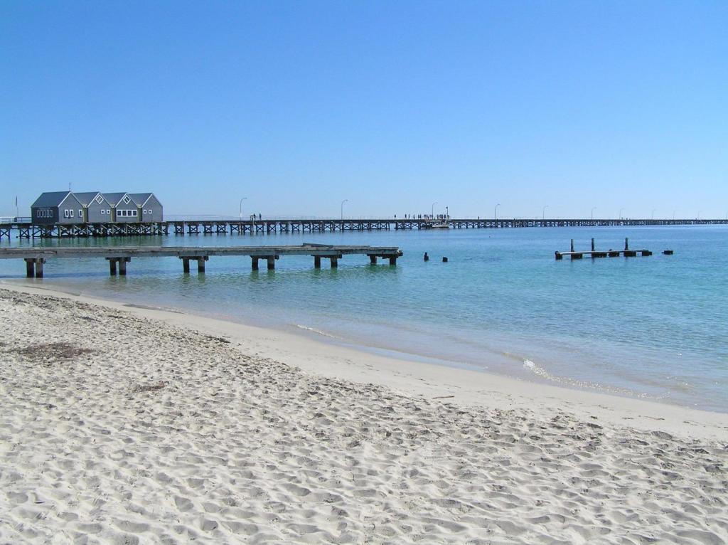 Busselton Guest House ภายนอก รูปภาพ